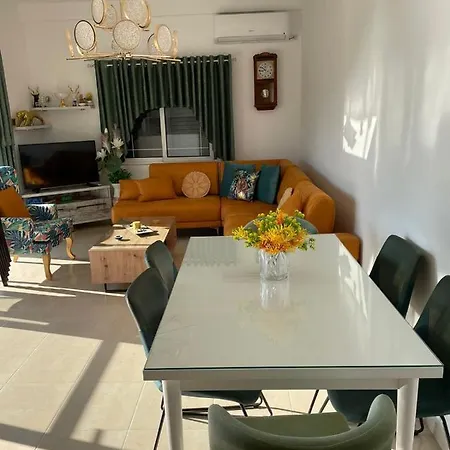 Vila Summer Holidays アパート Sarandë